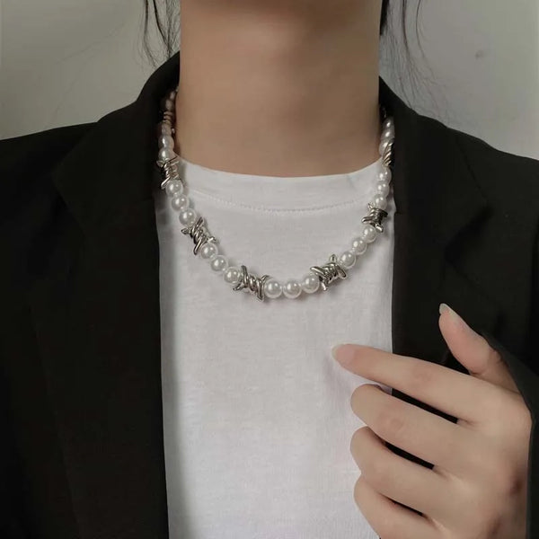 Punk Imitation Pearl Thorns Chain Necklace